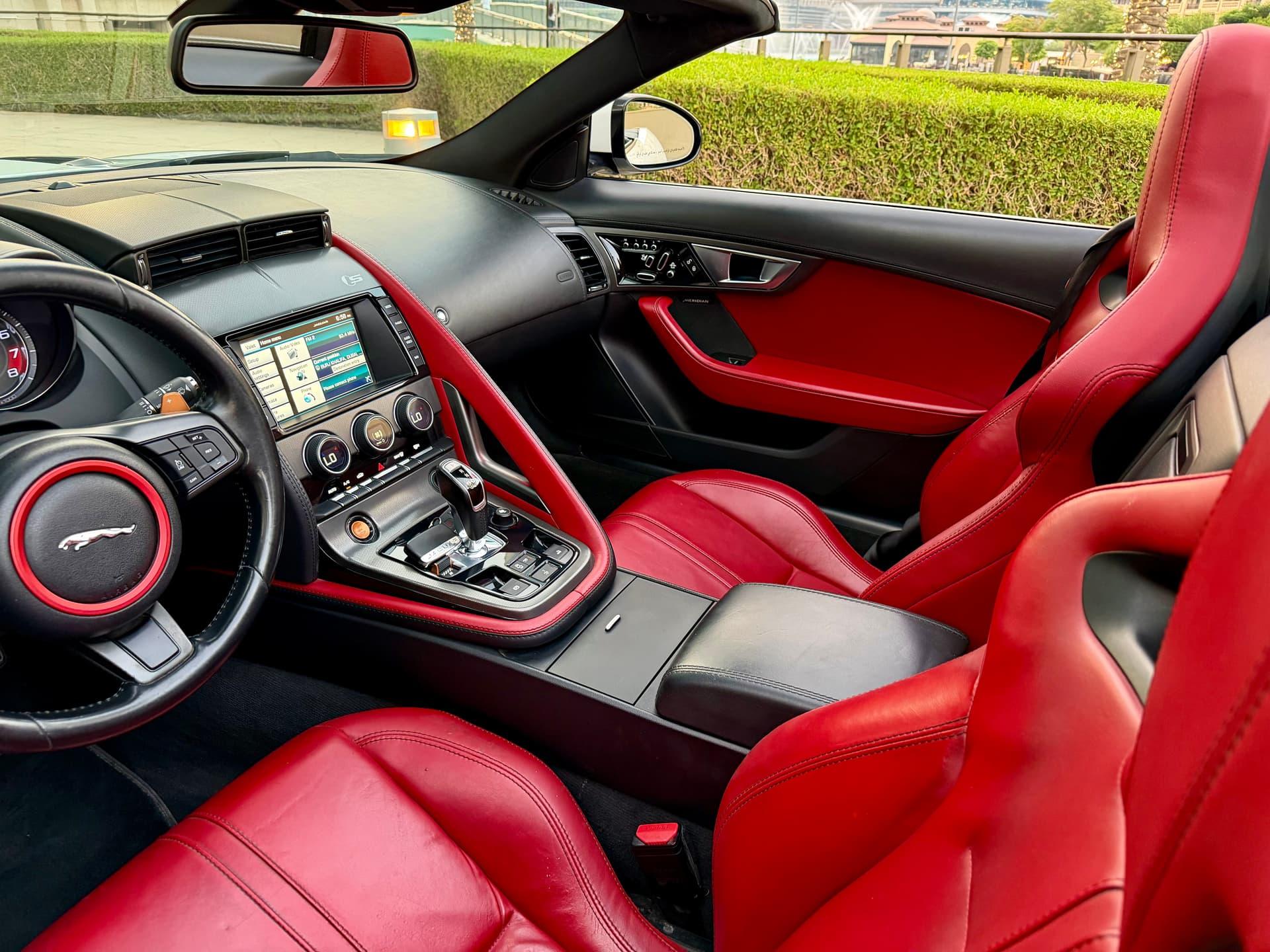 Jaguar F-TYPE V8 2015 GCC | Excellent Condition - view 9
