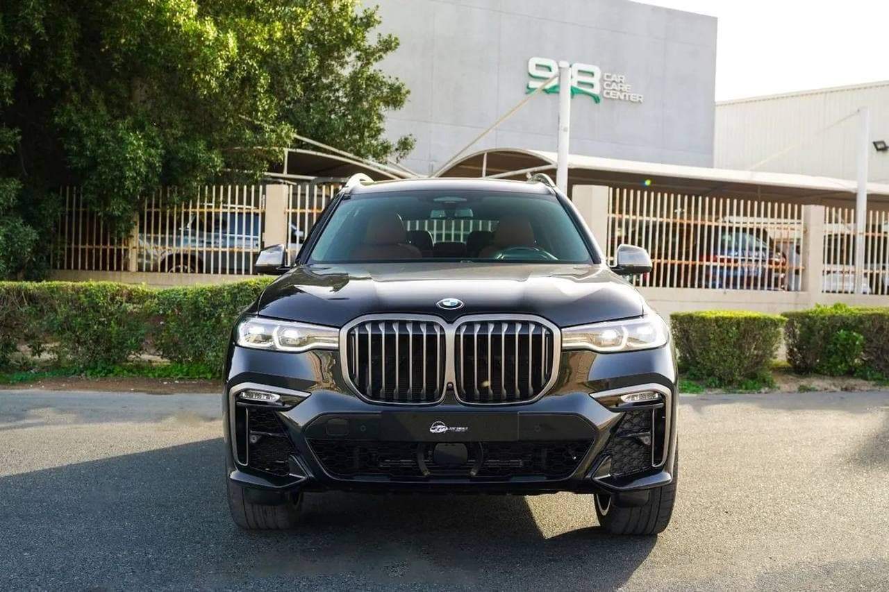 2021 BMW X7 M50i in Dubai