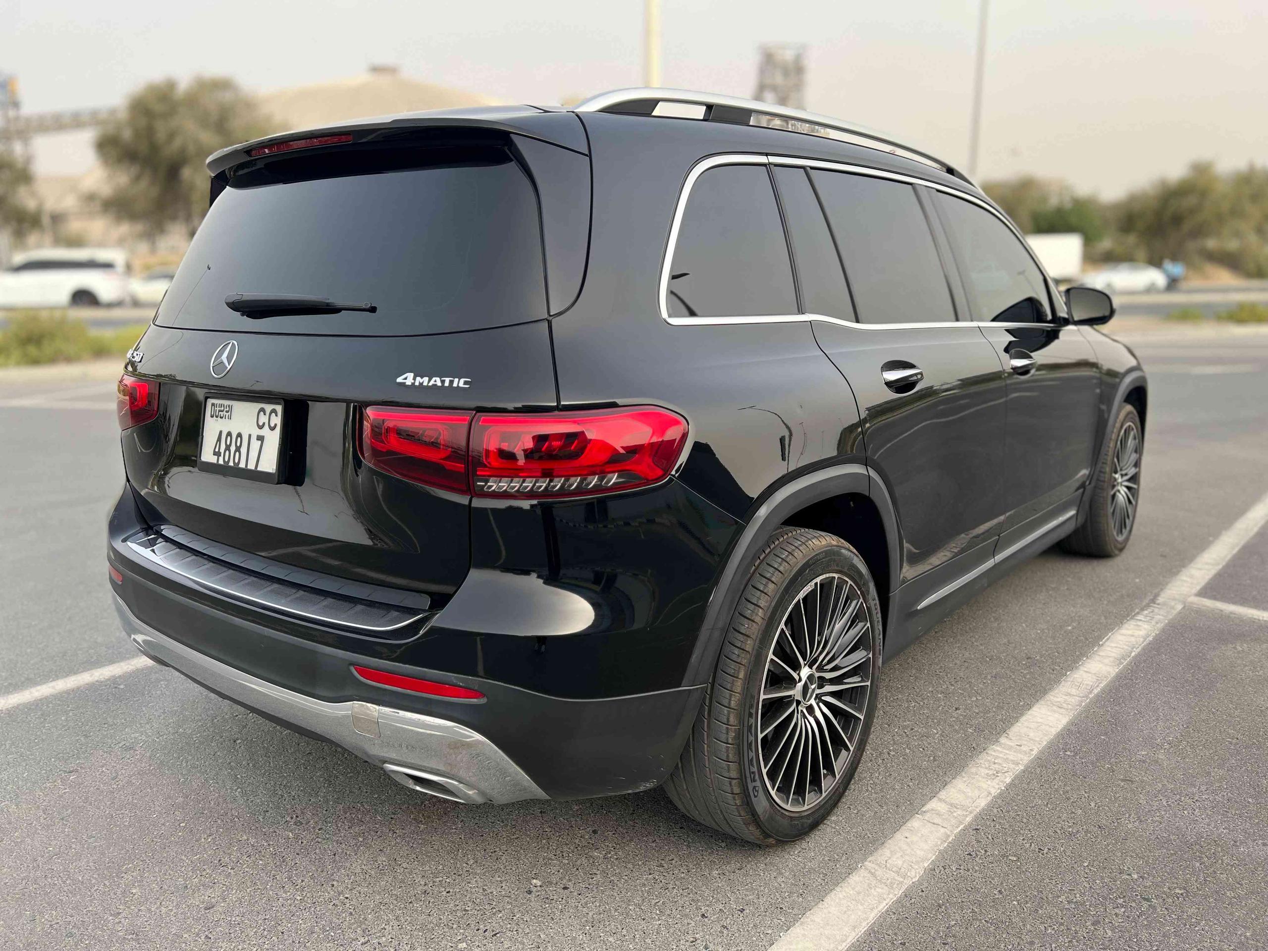 Mercedes Benz GLB 250 4Matic - view 6