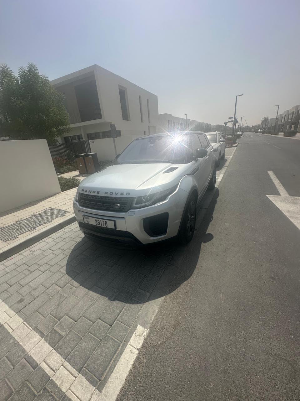 2019 Land Rover Range Rover Evoque HSE in Dubai, photo 1 of 11